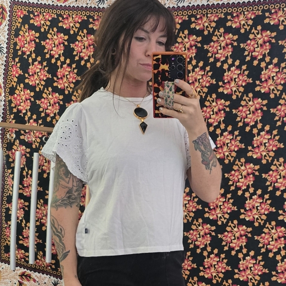 Cotton Blouse with embroidered sleeves tshirt comfy. - Picture 2 of 7